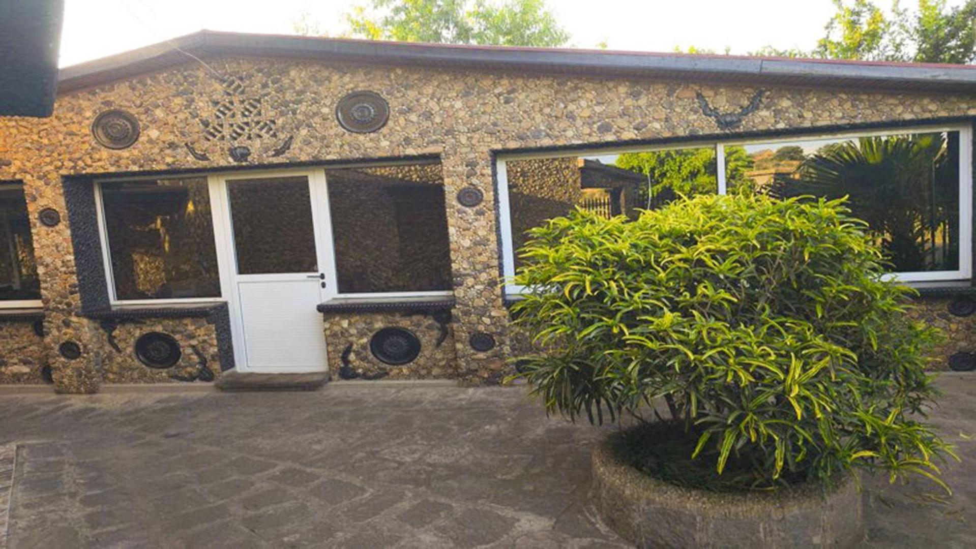 Hotel Restaurant Le Miamiam Glouglou Ambositra Dış mekan fotoğraf