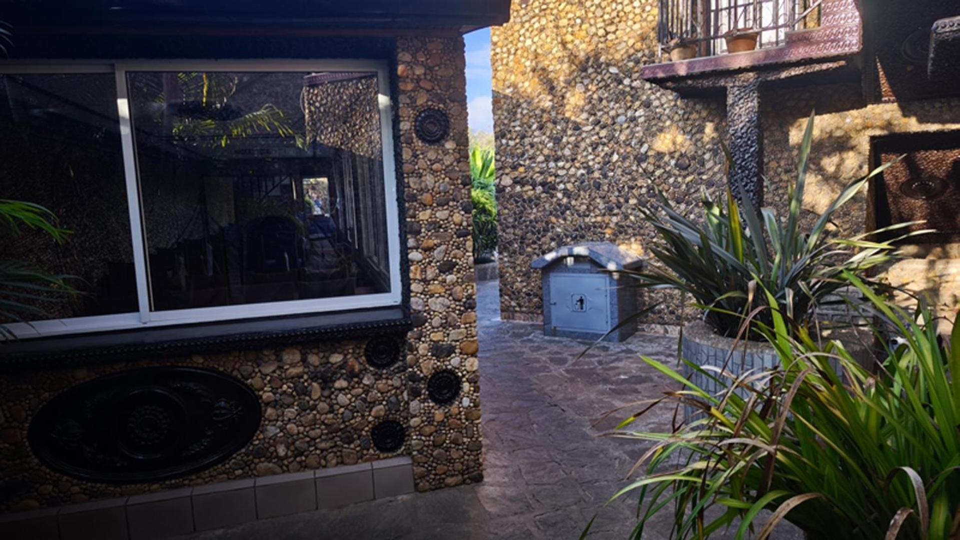 Hotel Restaurant Le Miamiam Glouglou Ambositra Dış mekan fotoğraf